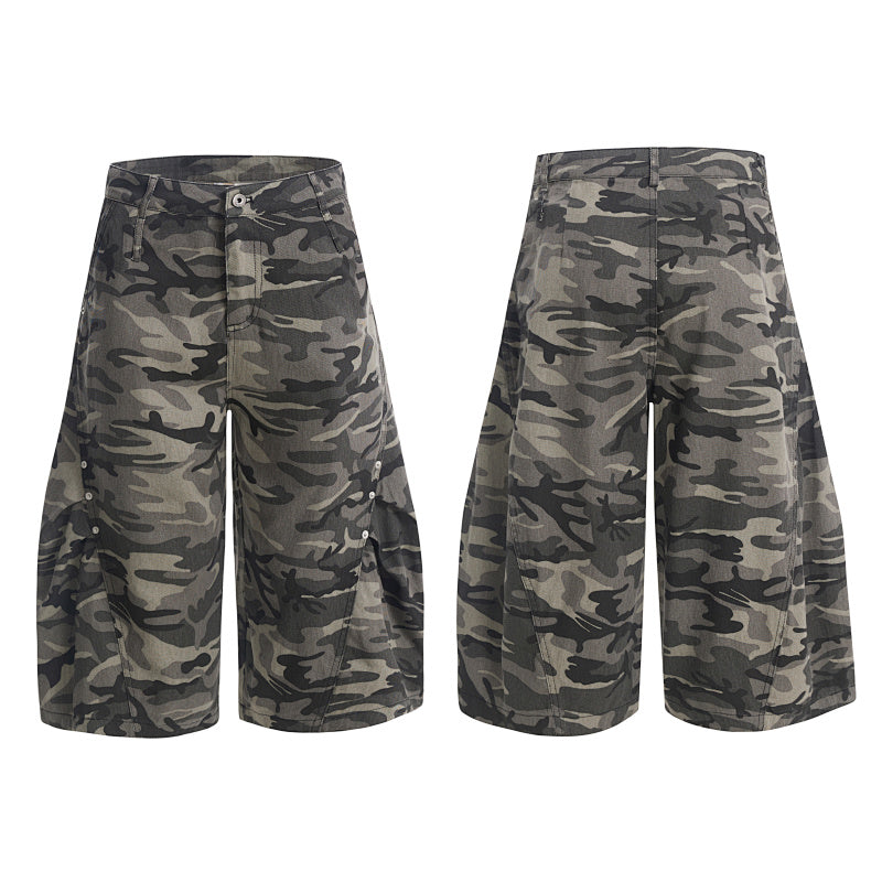 Yiaknis Curved-Leg Cropped Camo Trousers, Side Pockets, Grey Camo