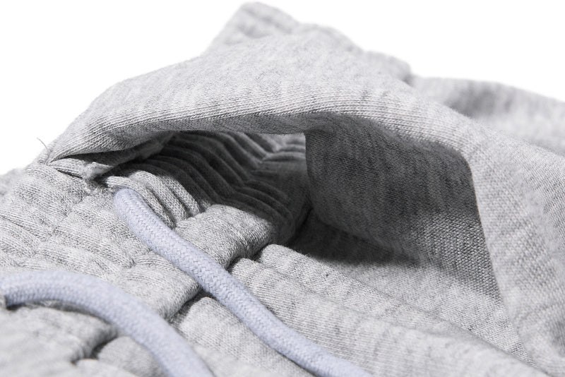 Yiaknis Wide-Leg Sweatpants with Heart and Script Print, Light Grey