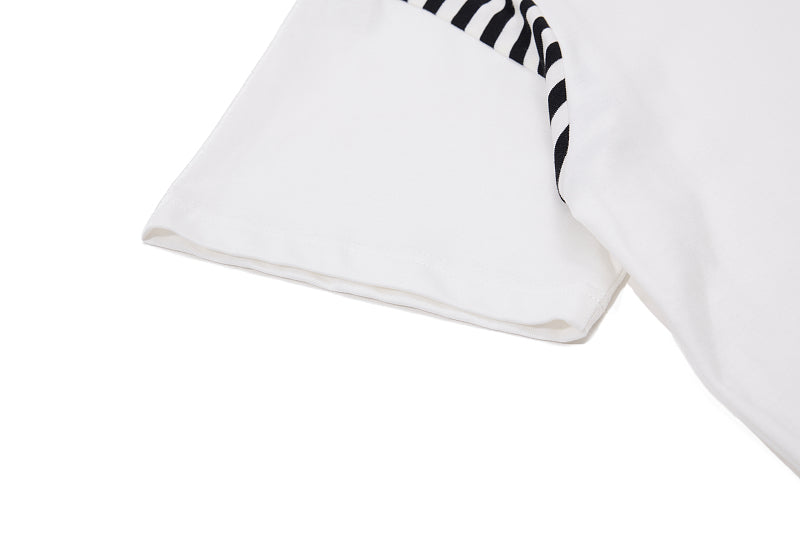 Yiaknis T-Shirt, Rhinestone Script Print, White and Black – photo 12