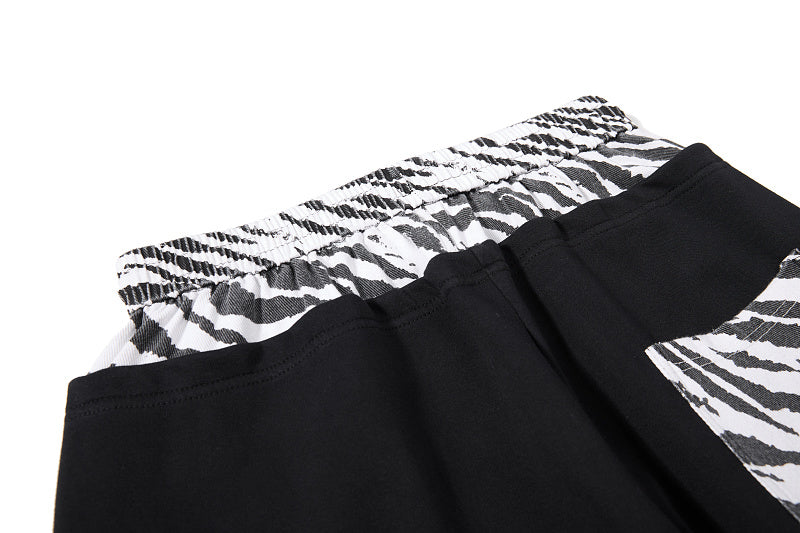 Yiaknis Wide-Leg Sweatpants, Star Print, Black and Light Grey