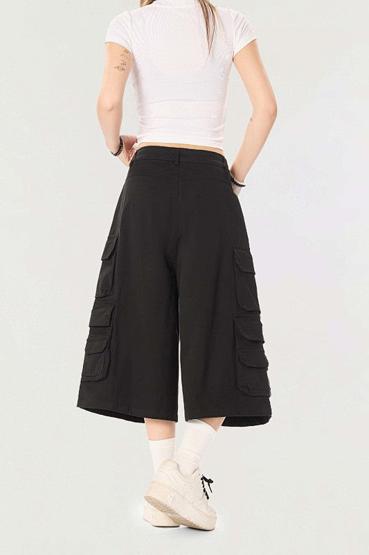 Yiaknis Black Wide-Leg Cargo Capri Pants with Side Pockets