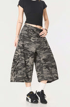 Yiaknis Curved-Leg Cropped Camo Trousers, Side Pockets, Grey Camo – photo 24