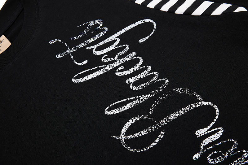 Yiaknis T-Shirt, Rhinestone Script Print, White and Black – photo 26
