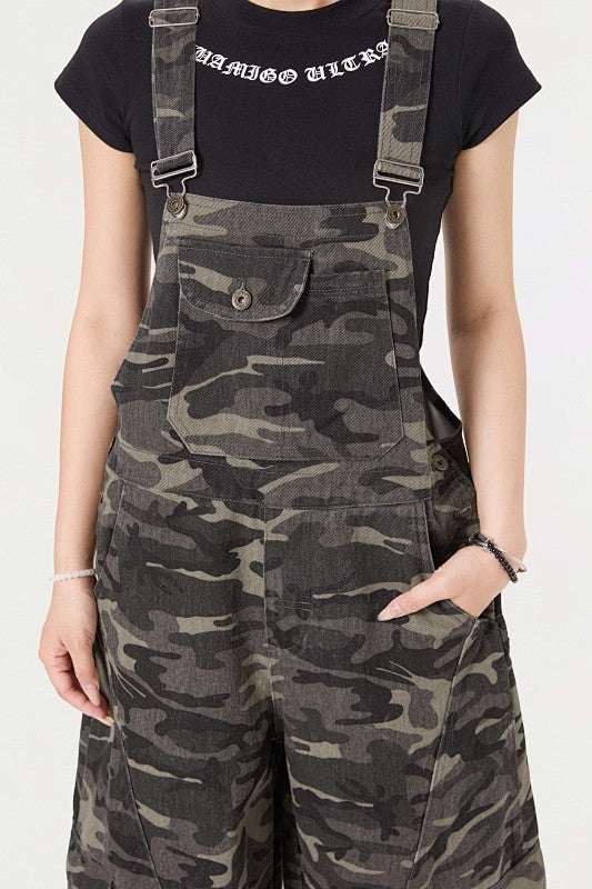 Yiaknis Camouflage Wide-Leg Overalls with Cargo Pockets